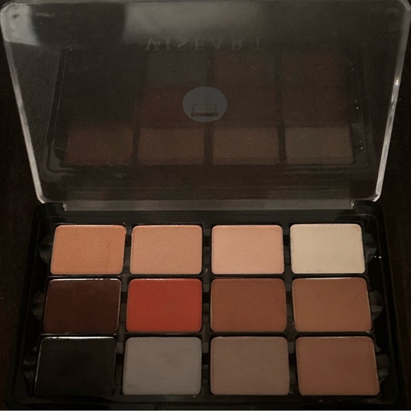 Viseart Eyeshadow Pallette in Neutral Matte